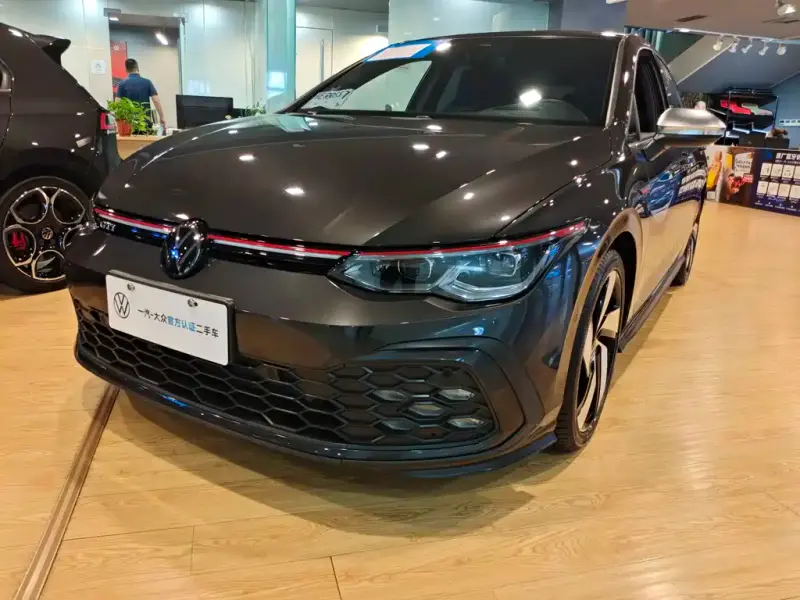 Volkswagen Golf GTI