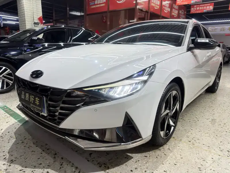 Hyundai Elantra