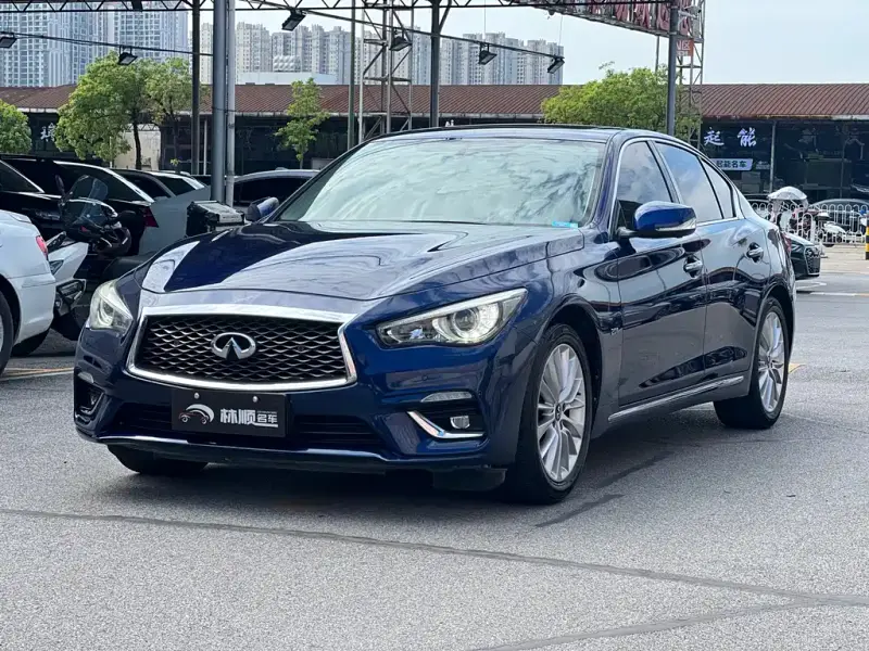 Infiniti Q50L