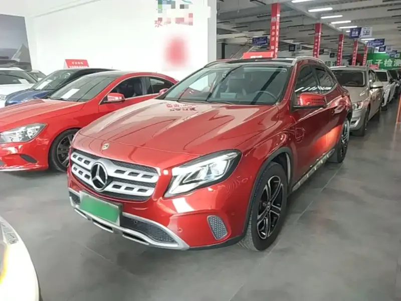 Mercedes-Benz GLA