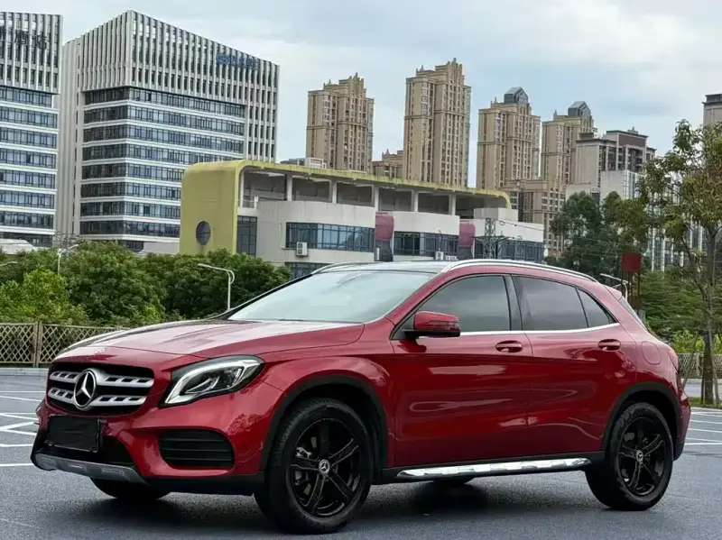 Mercedes-Benz GLA