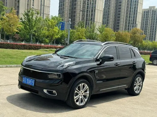 Lynk & Co 01