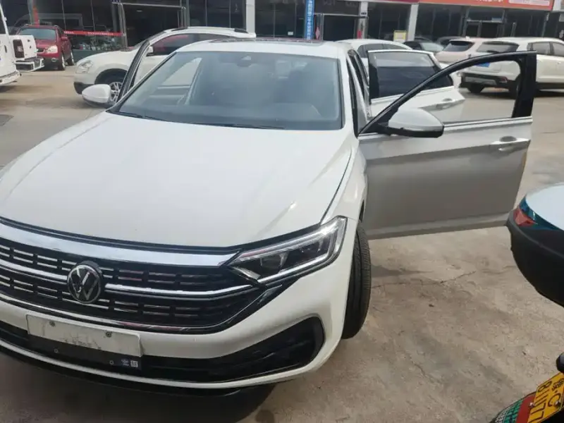 Volkswagen Sagitar