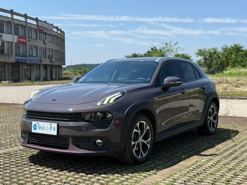 Lynk & Co 02