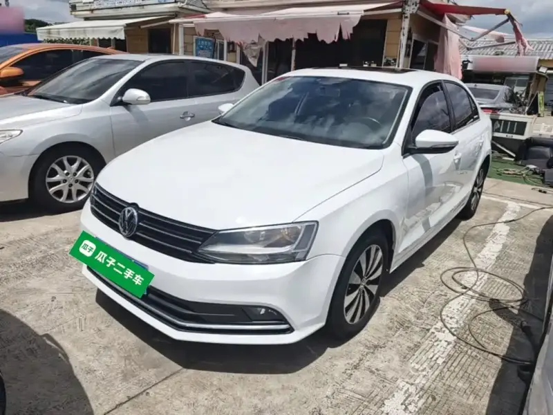 Volkswagen Sagitar