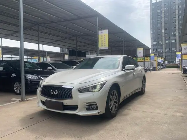 Infiniti Q50L