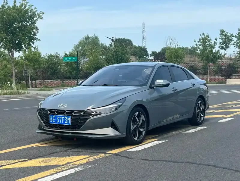 Hyundai Elantra