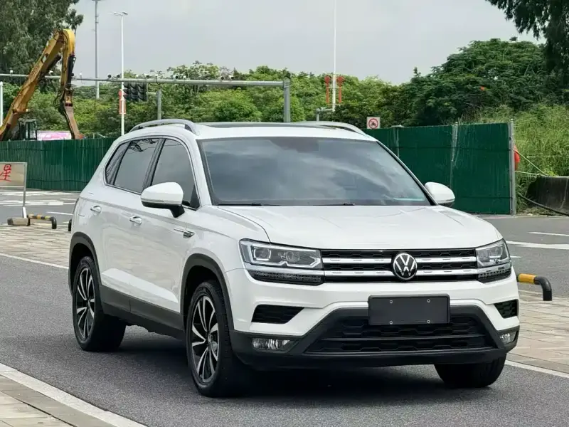 Volkswagen Tharu