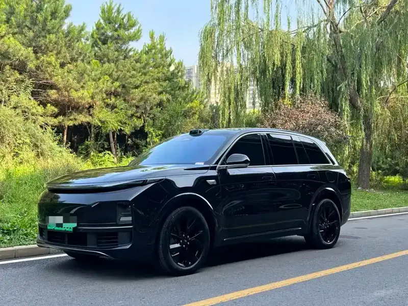 Li Auto L8