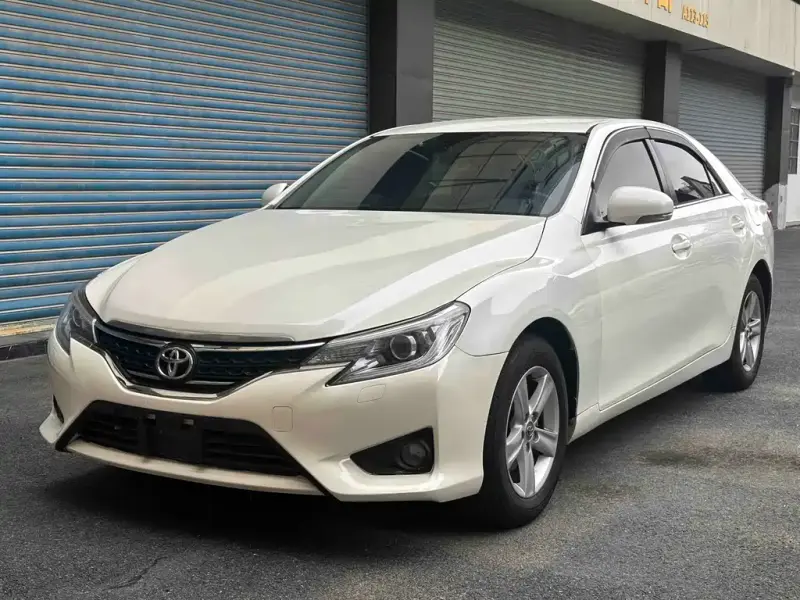 Toyota Reiz