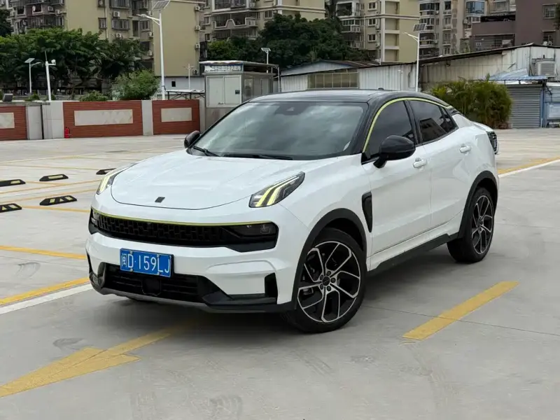 Lynk & Co 05