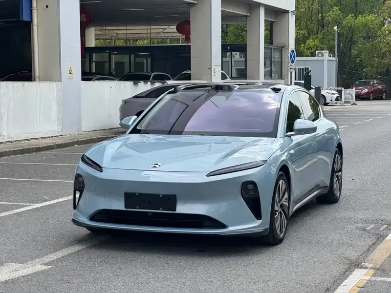 NIO ET5
