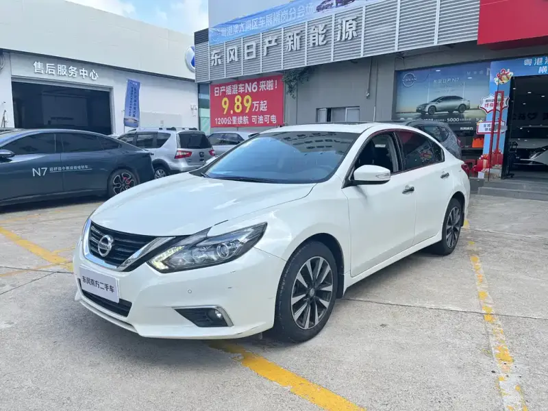 Nissan Teana