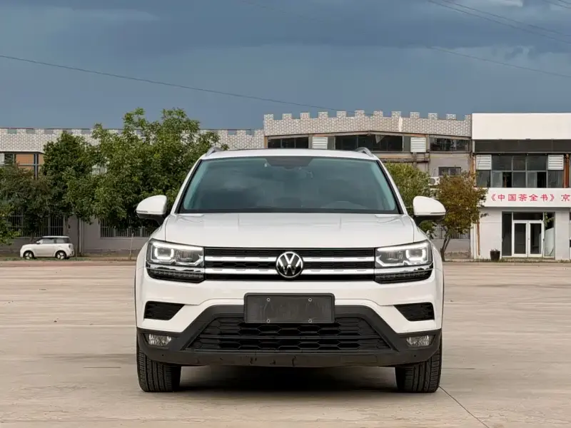Volkswagen Tharu