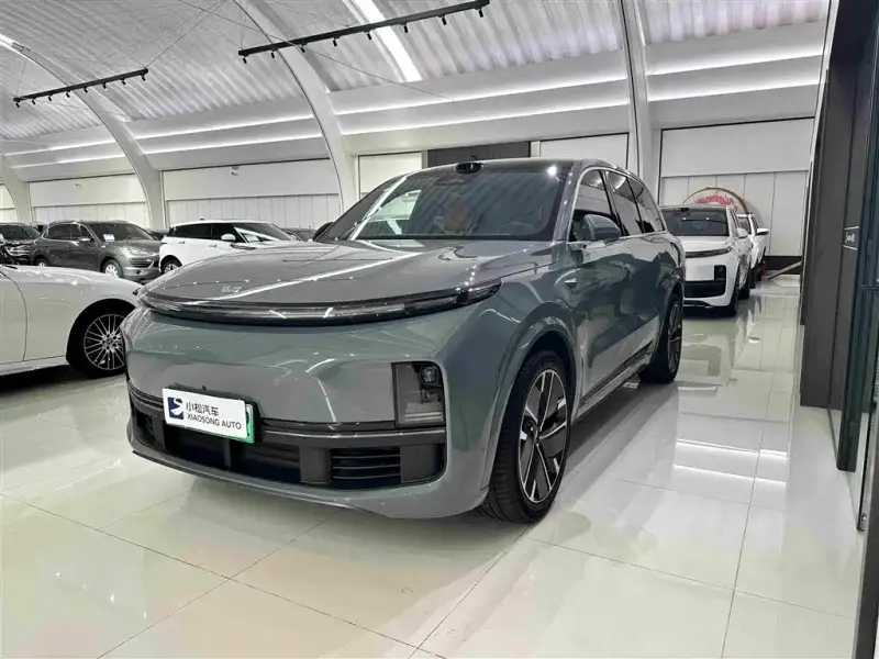 Li Auto L8
