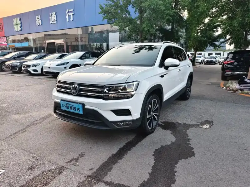 Volkswagen Tharu