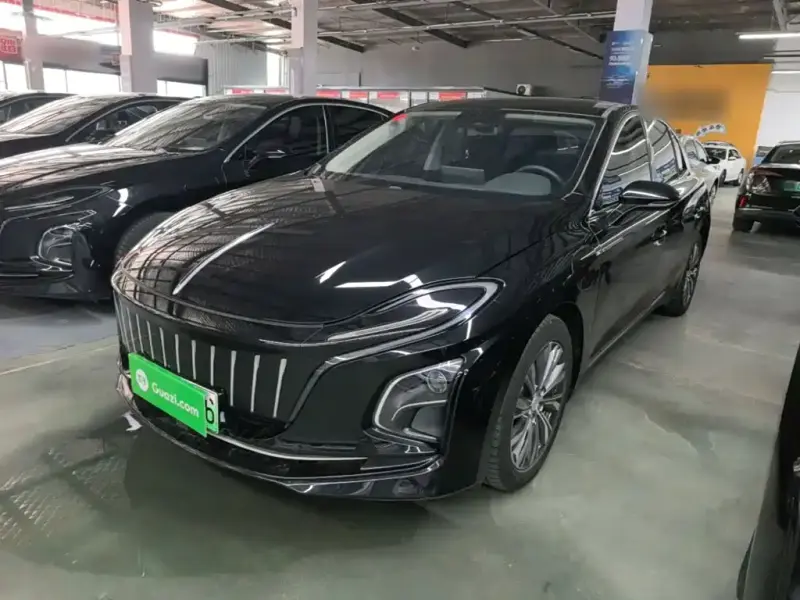 Hongqi E-QM5
