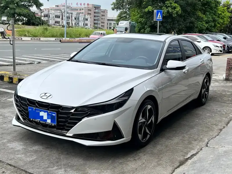 Hyundai Elantra