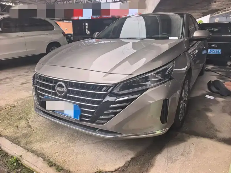 Nissan Teana
