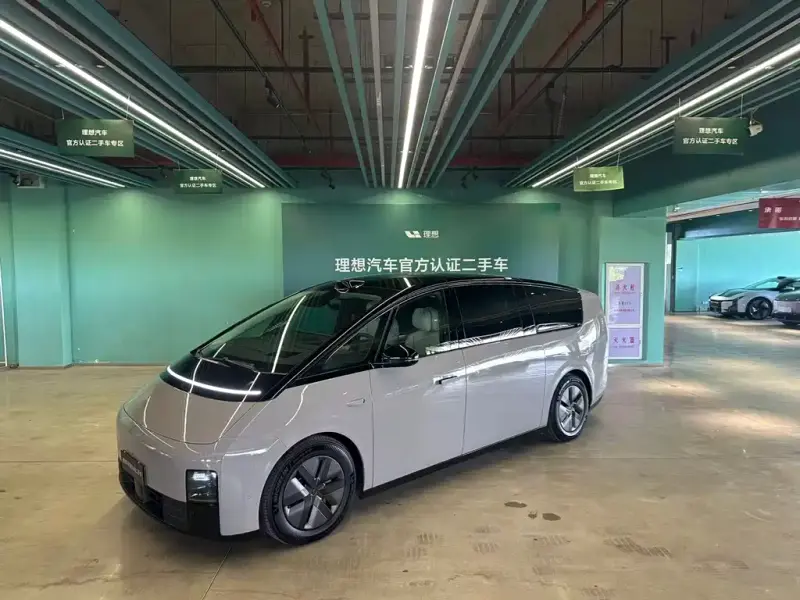 Li Auto MEGA