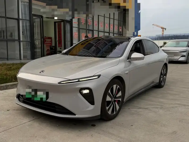 NIO ET7