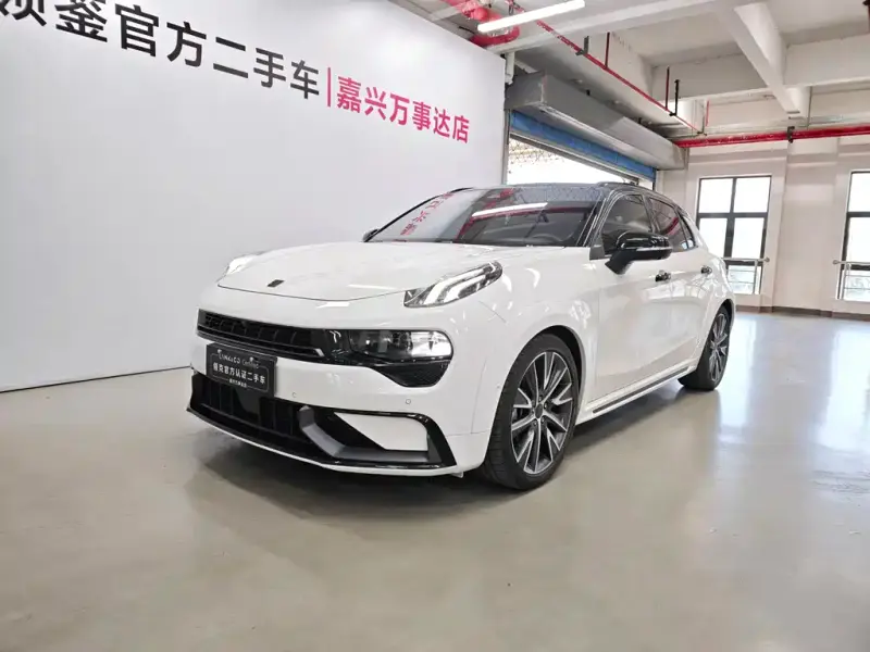 Lynk & Co 02 Hatchback