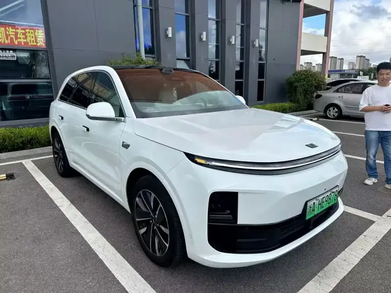 Li Auto L6