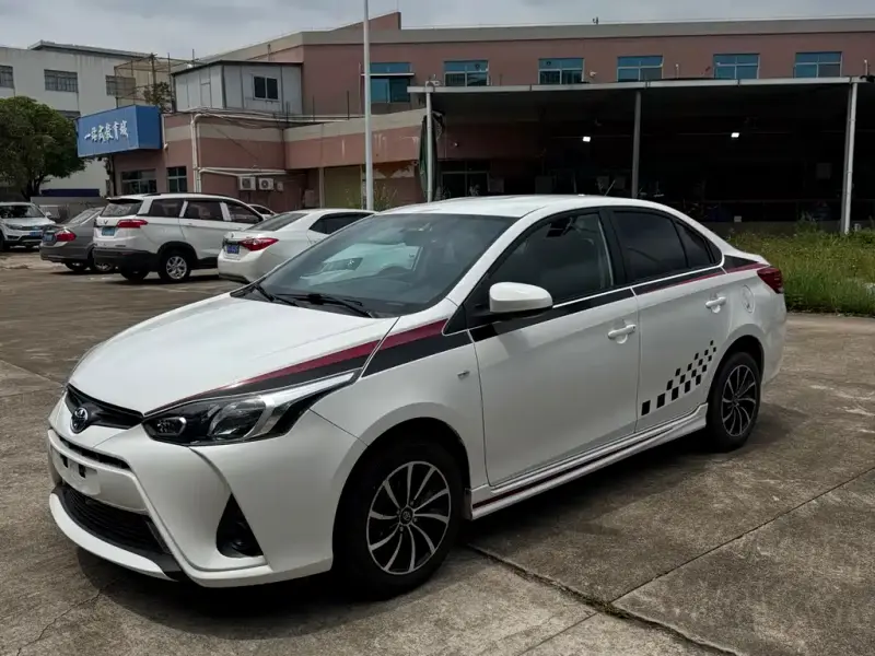 Toyota Yaris L