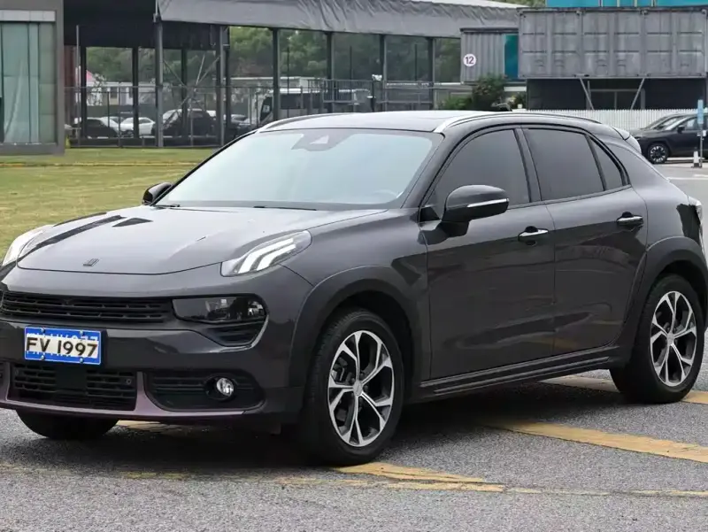 Lynk & Co 02