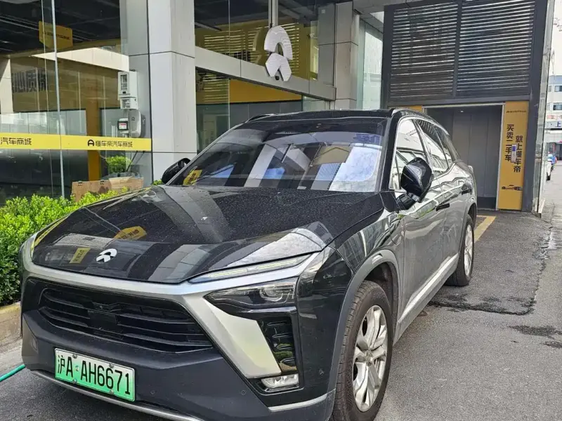 NIO ES8