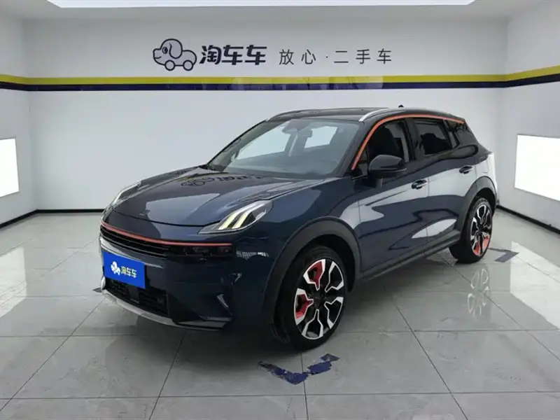 Lynk & Co 06