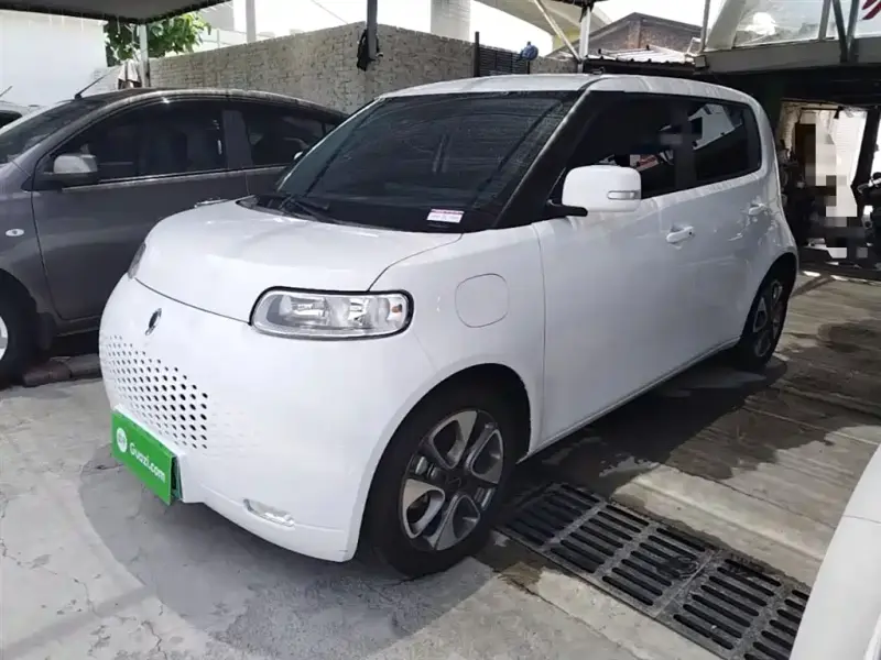 Ora Ora 02 (White Cat)
