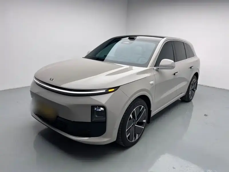 Li Auto L6