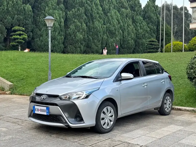 Toyota Yaris L
