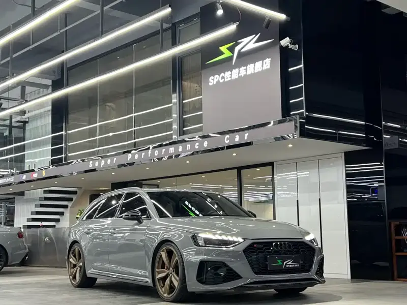 Audi RS 4