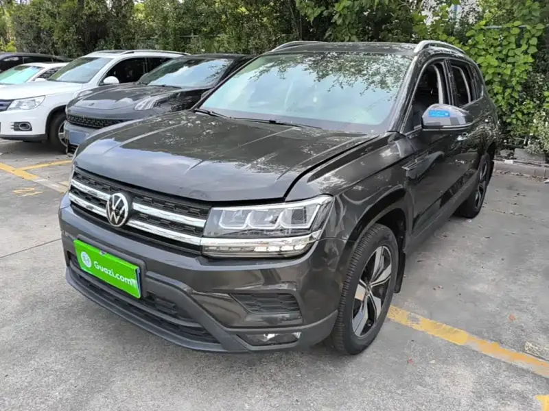 Volkswagen Tharu