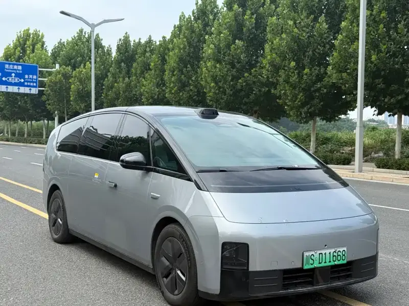 Li Auto MEGA