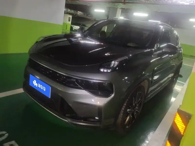 Lynk & Co 01