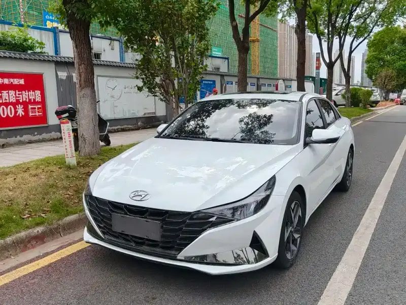 Hyundai Elantra