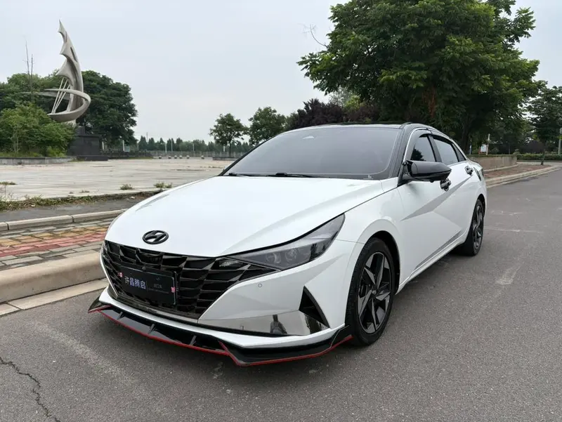 Hyundai Elantra