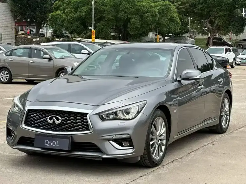 Infiniti Q50L