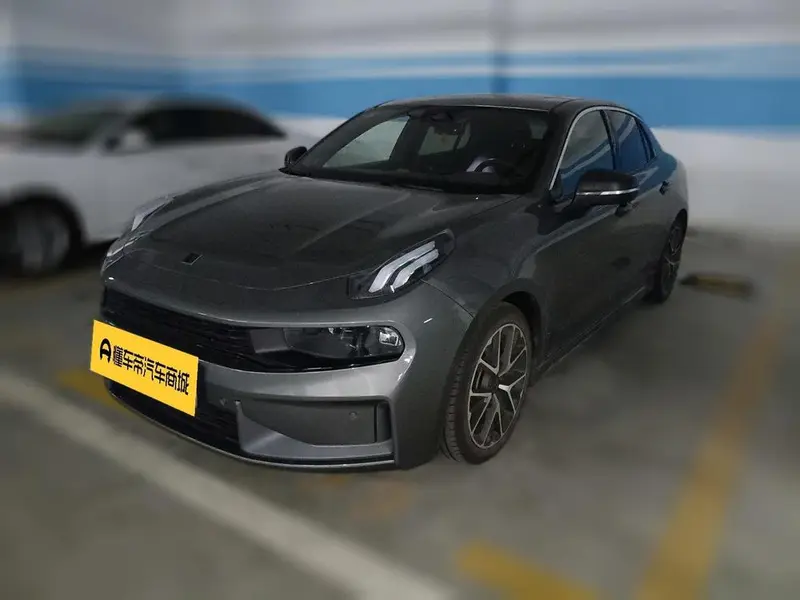 Lynk & Co 03