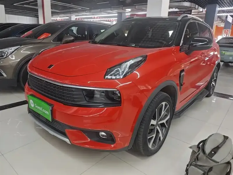 Lynk & Co 01