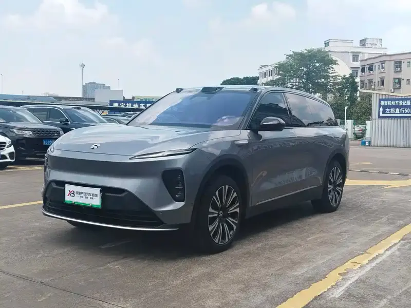 NIO ES8