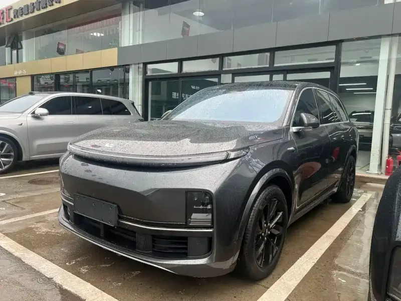 Li Auto L8