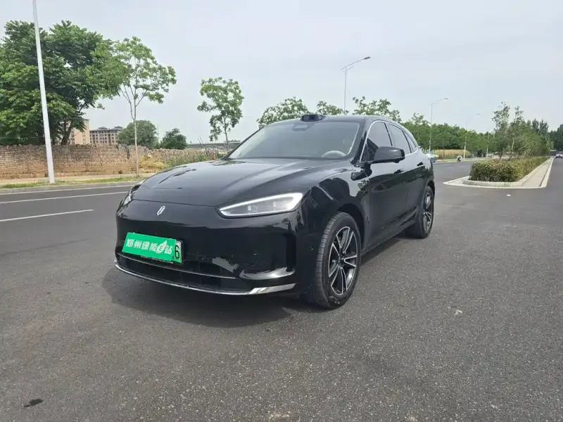 AITO M5