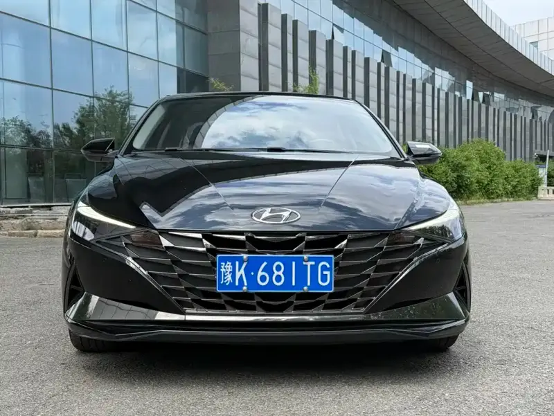 Hyundai Elantra