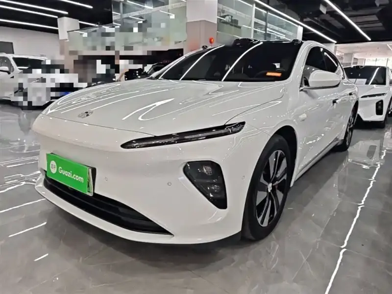 NIO ET7