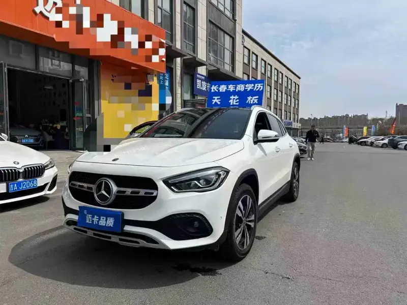 Mercedes-Benz GLA