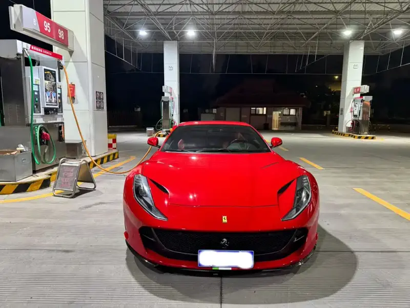 Ferrari 812